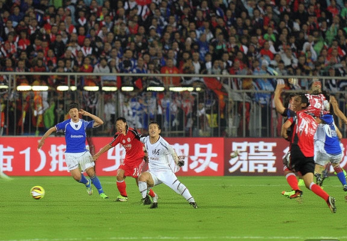 2012鲁恒巅峰对决：中超足球史上的经典战役(图1)